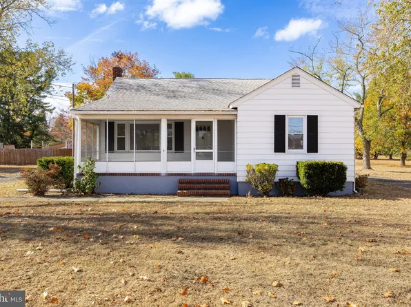 1132 N Valley Ave, Vineland, NJ 08360