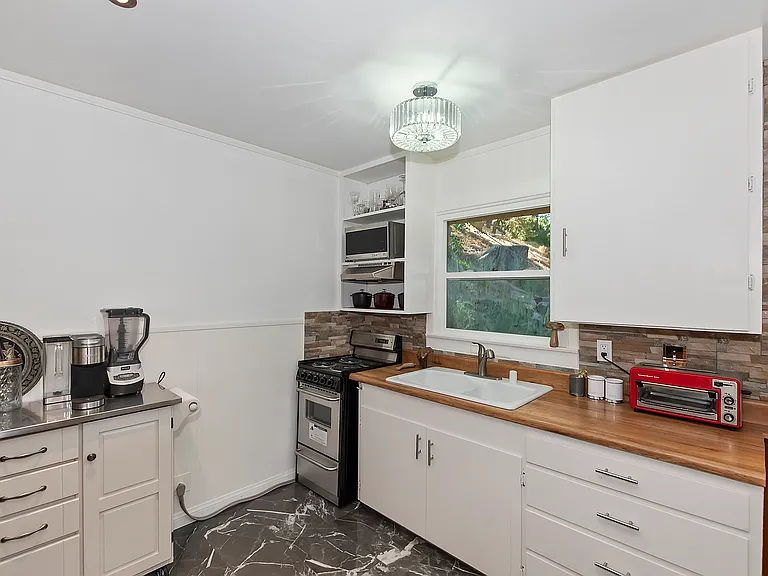 831 Blue Ridge Dr — Photo 18