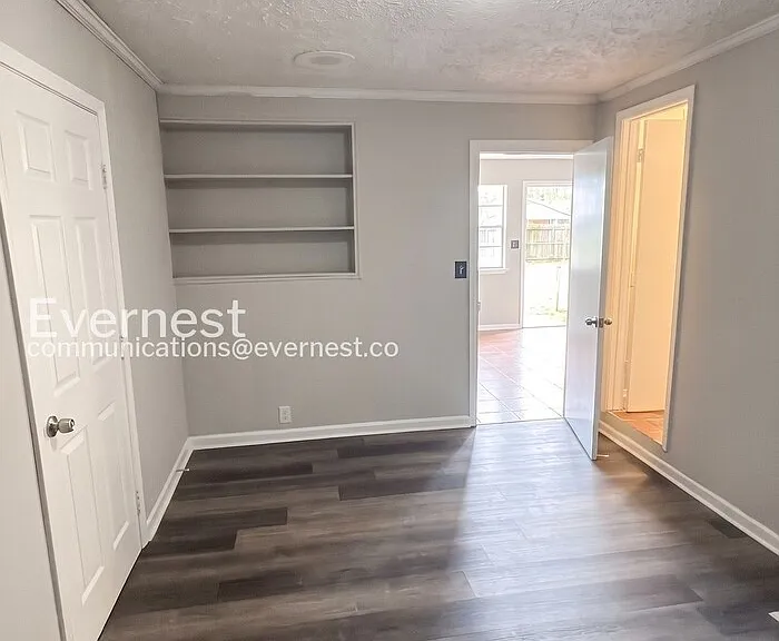 596 Crestmont Ct — Photo 14