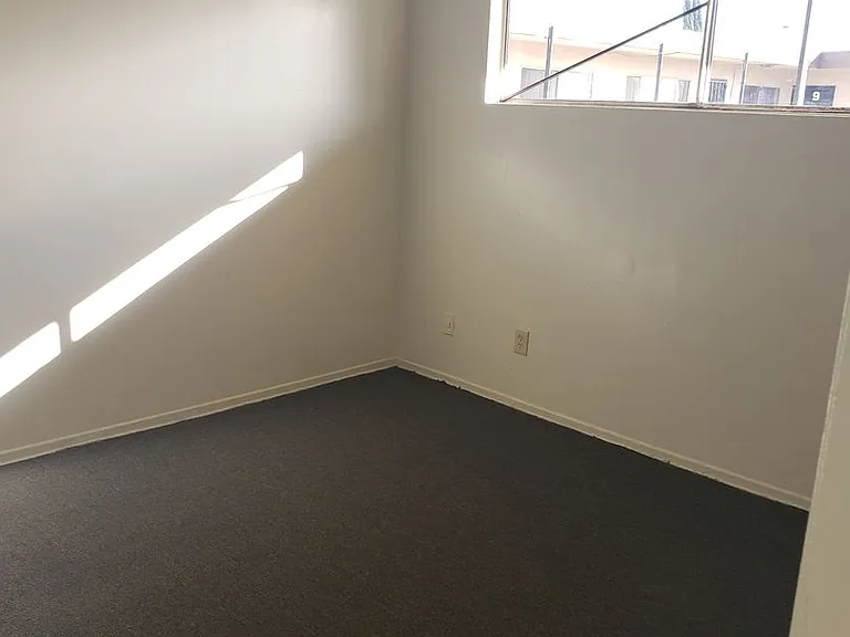 8202 Wilcox Ave — Photo 18
