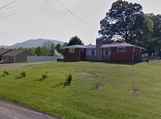 131 Unaka View Rd, Johnson City, TN 37601
