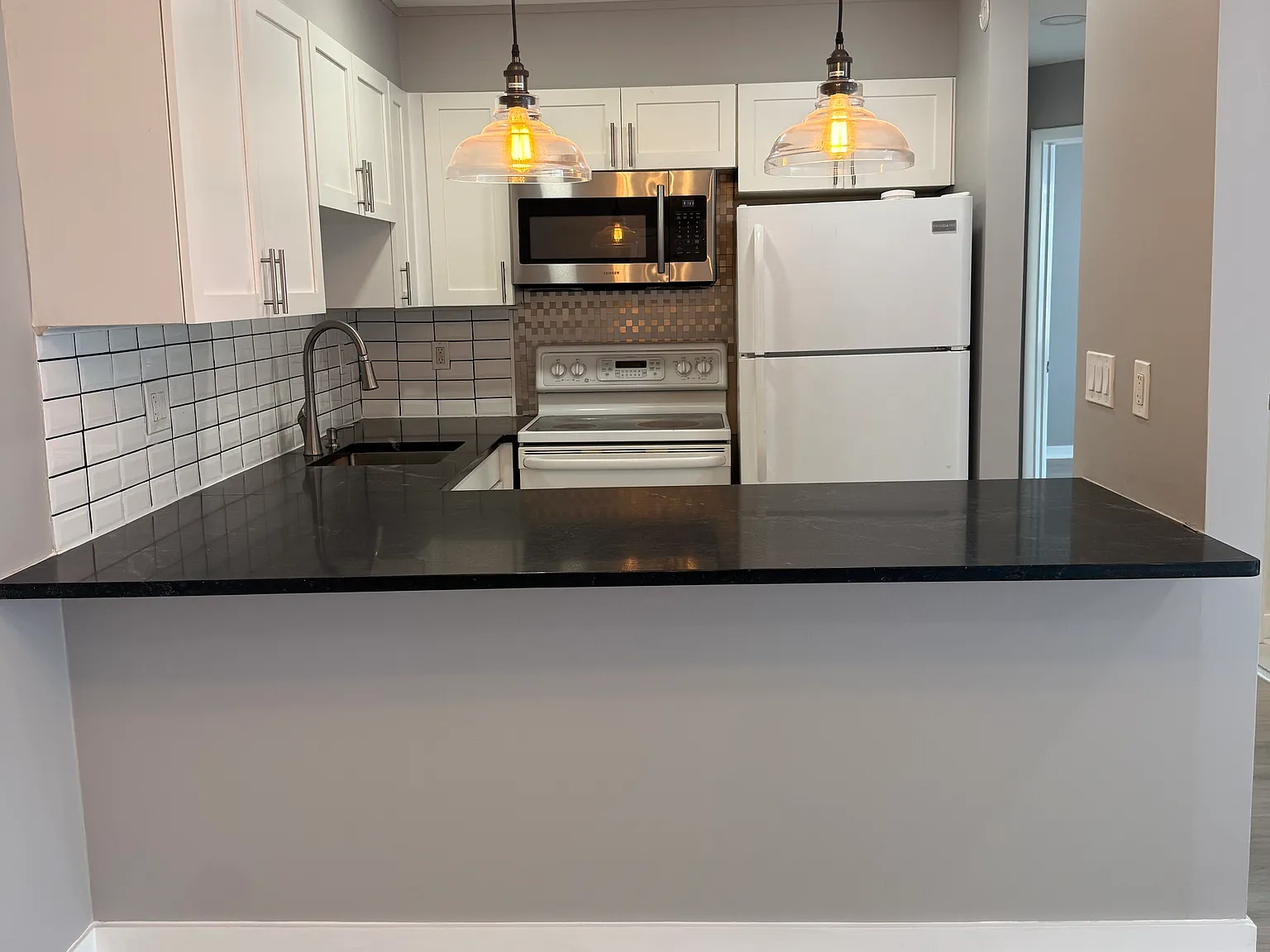 2 bed, 760 sqft, $2,900 — Photo 4