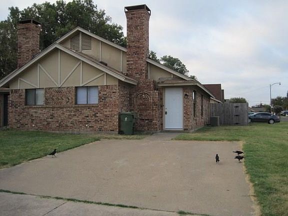 2nd image of 1728 Patricia St