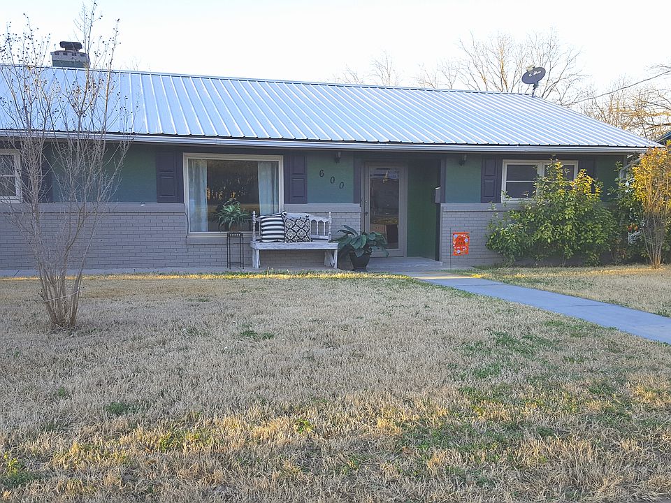 1st image of 600 Burns Ave