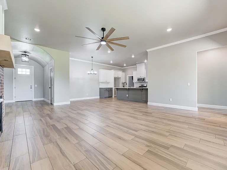 2728 Dunham Dr — Photo 9