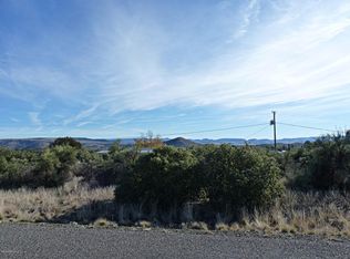 20591 E Cedar Canyon Dr, Cordes Lakes, AZ 86333