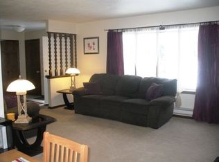 214 Huntington Cir, Elyria, OH