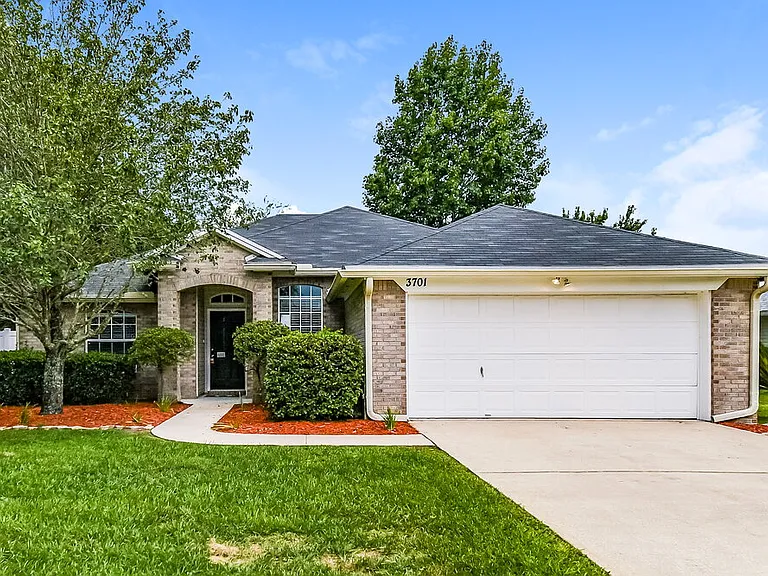 3701 Woodbriar Dr — Photo 1