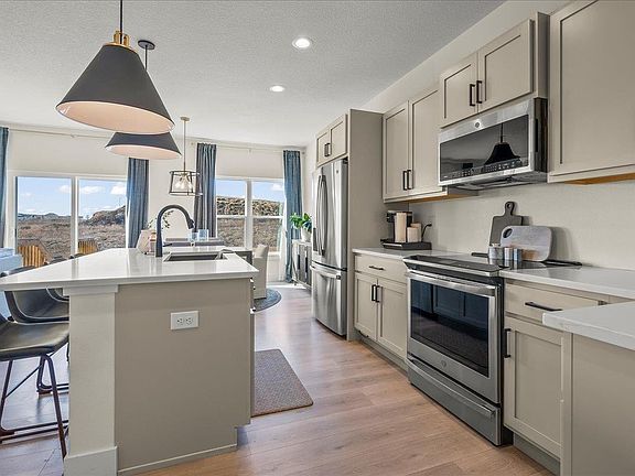 3rd image of 5017 Cohen Ct