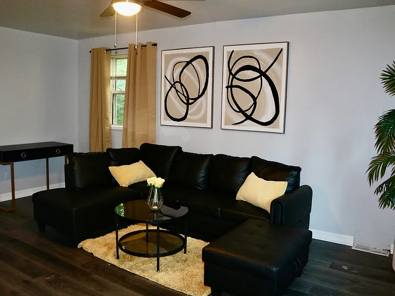 159 W Maryland Ave #2 — Photo 10
