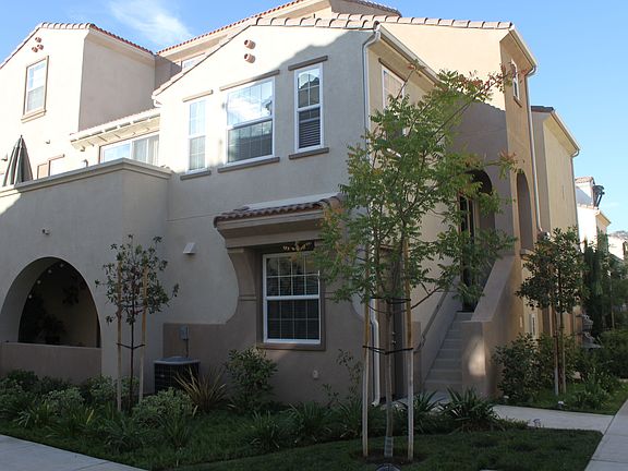 3rd image of 44926 Honey Locust Dr