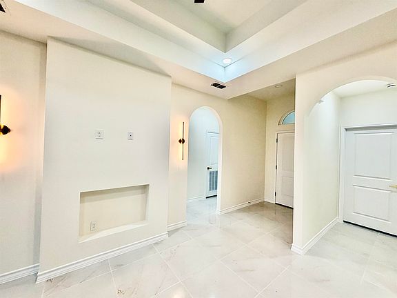 5th image of 6003 Heather Loop