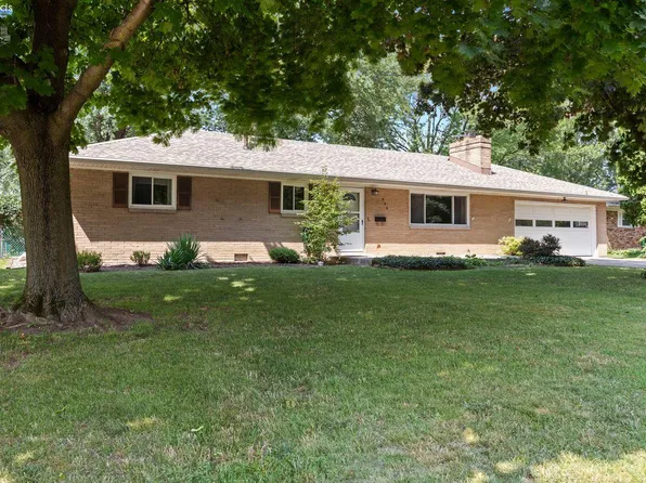 535 E 10th St, Pt Clinton, OH 43452