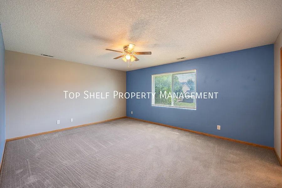 3 bed, 1790 sqft, $2,045 — Photo 4