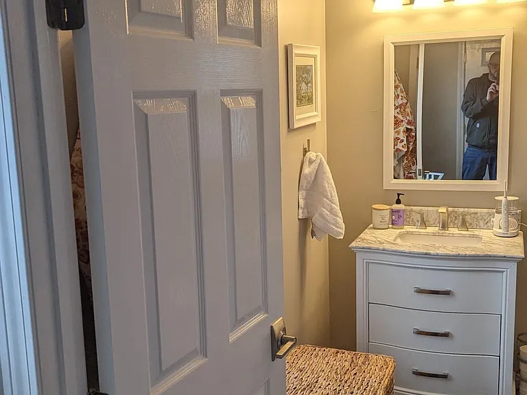 49 Westminster Ave #1 — Photo 13