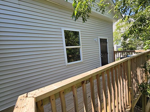 5th image of 233 E Cambridge Ave