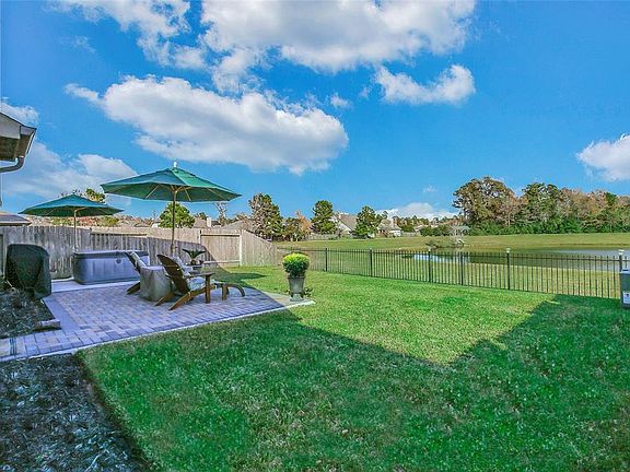 3rd image of 23246 Gallanda Dr