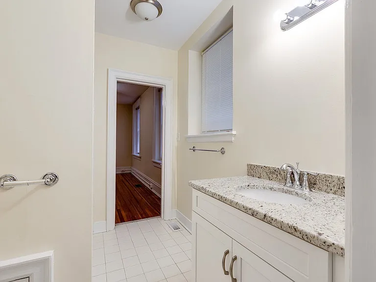 2602 Monument Ave — Photo 8
