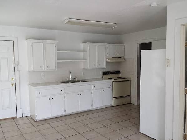 2nd image of 629 W Nettie Ave #A