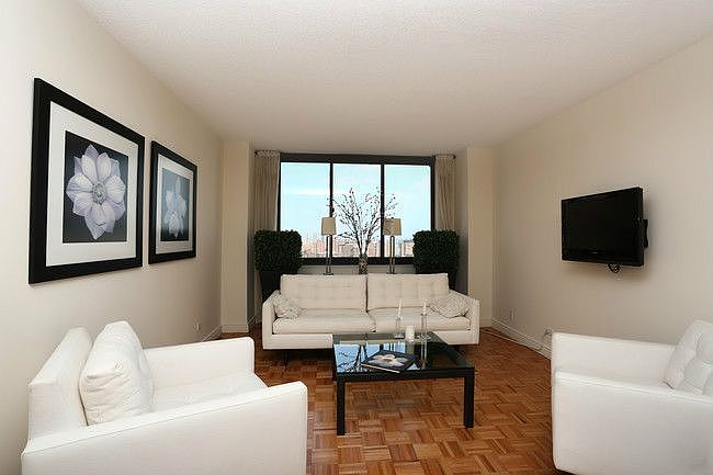 1st image of 215 E 95th St APT 2F