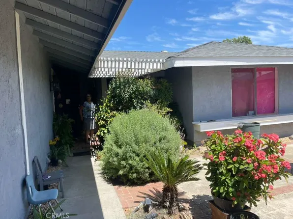 4267 Baggett Dr, Riverside, CA 92505