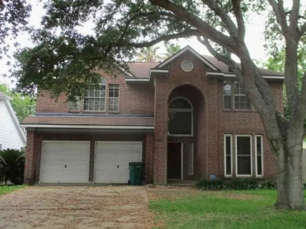 2209 Lord Nelson Dr, Seabrook, TX 77586