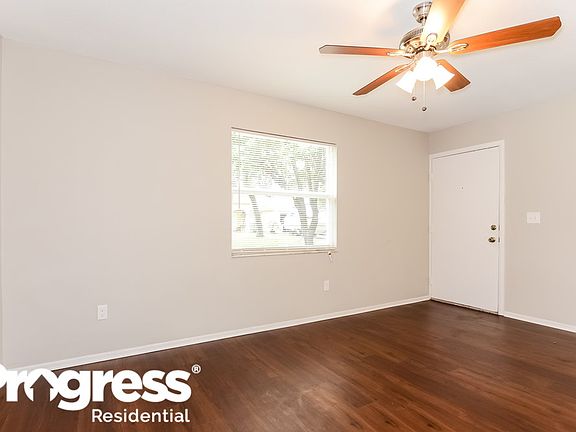 4th image of 204 Elizabeth Ave