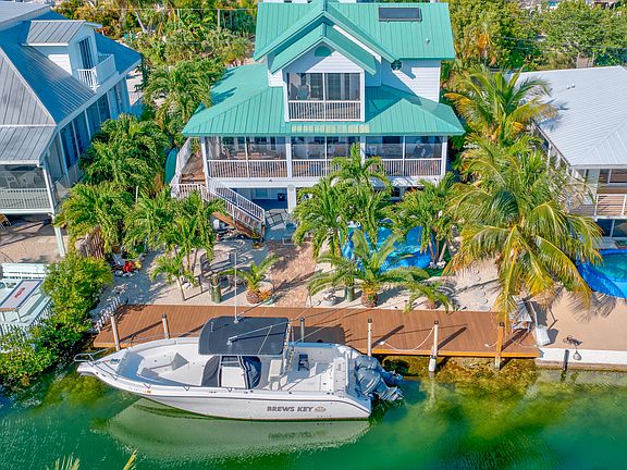 2nd image of 28560 Doubloon Rd