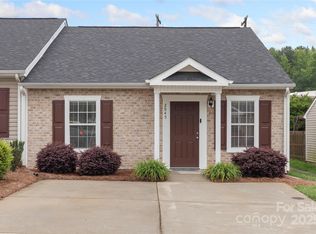 2045 Pin Oak Pl, Cramerton, NC 28032