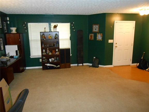 5th image of 2959 Foxbriar Pl