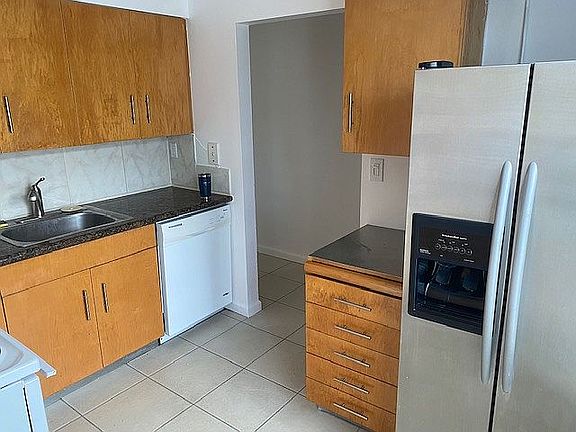 3rd image of 714 Gardens Dr APT 103