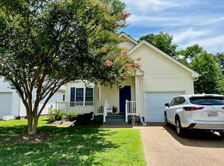303 Baywalk Dr, Kilmarnock, VA 22482