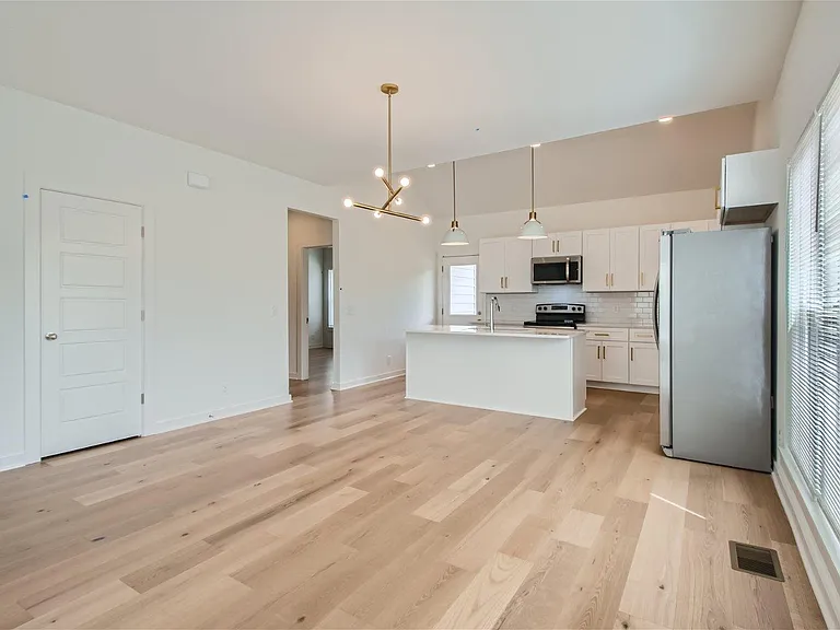 1140 Alcove Way — Photo 7