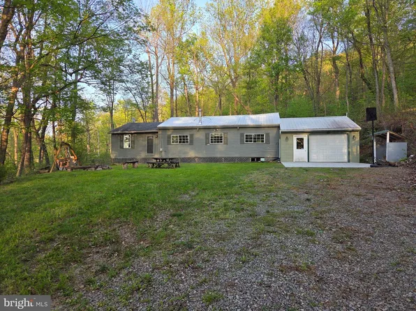 491 Wild Area Ln, Thompsontown, PA 17094