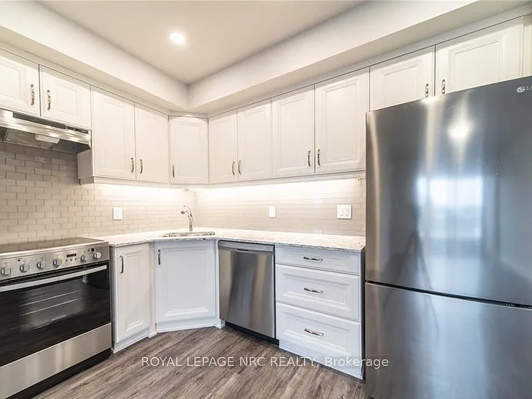 5698 Main St #508 — Photo 2