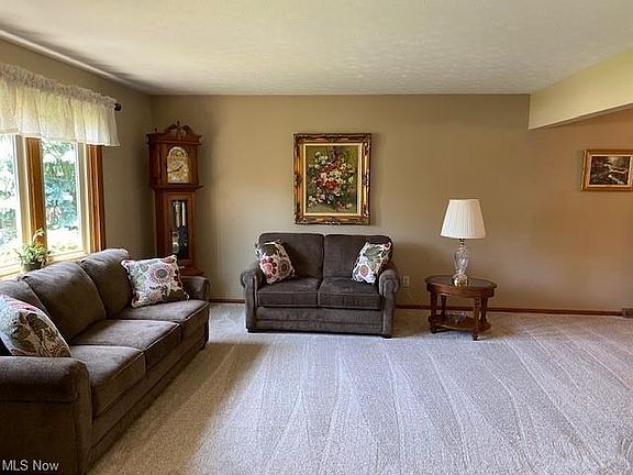 5th image of 3910 Pine Forest Dr