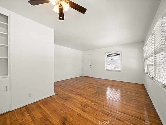 5th image of 1136 Linden Ave