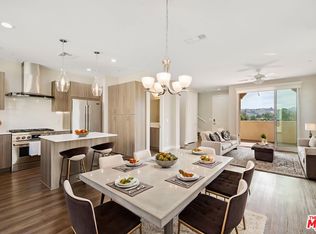 4416 Paxton Pl, Calabasas, CA 91302