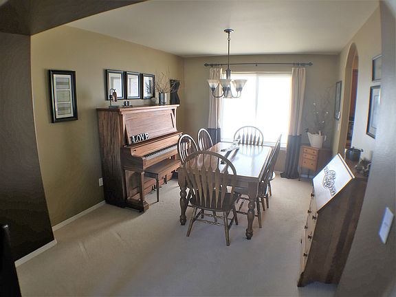 3rd image of 260 Manowar Ln