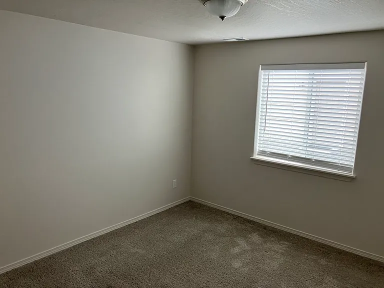 1817 E C St — Photo 9