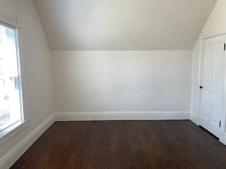 578 Broadway — Photo 10