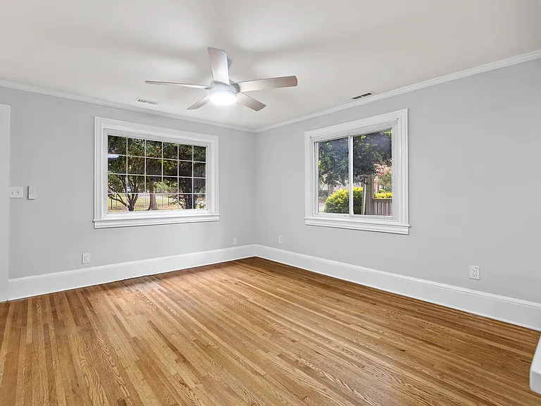 8 Amherst Ave #B — Photo 14