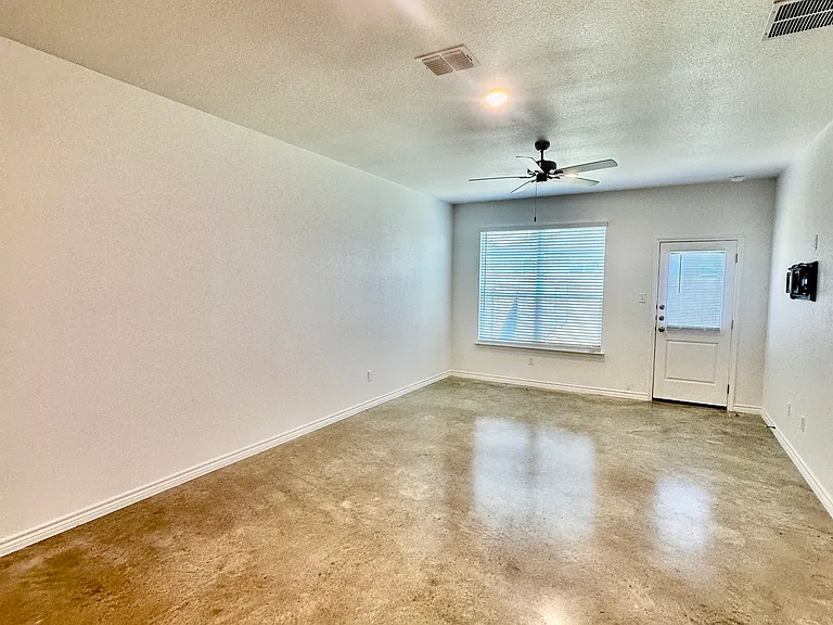 3807 Sugar Hackberry Trl #B — Photo 15