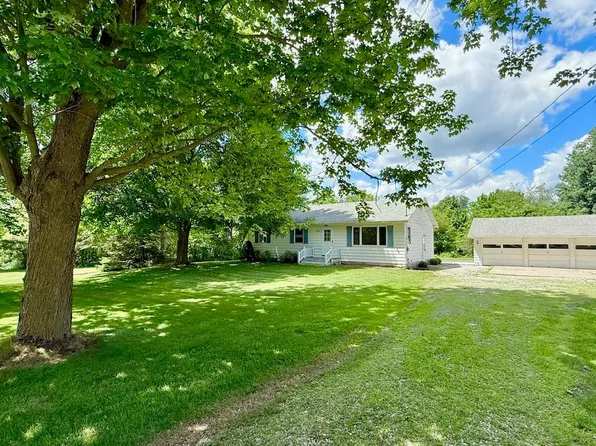 11495 E Richfield Rd, Davison, MI 48423