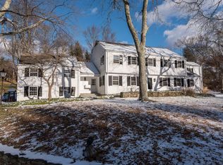117 Turtle Back Rd, New Canaan, CT 06840