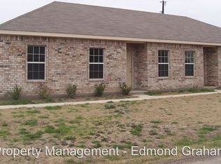 1707 N Kaufman St #A, Ennis, TX 75119