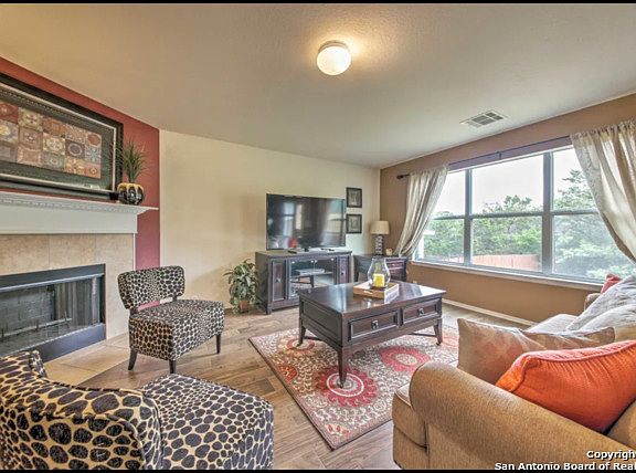 5th image of 15818 Cotton Tail Ln