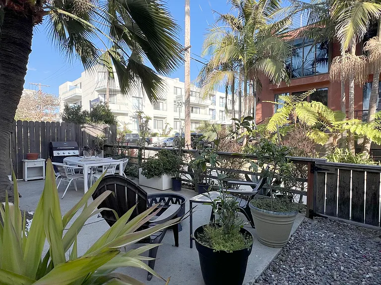 39 Catamaran St #4 — Photo 28