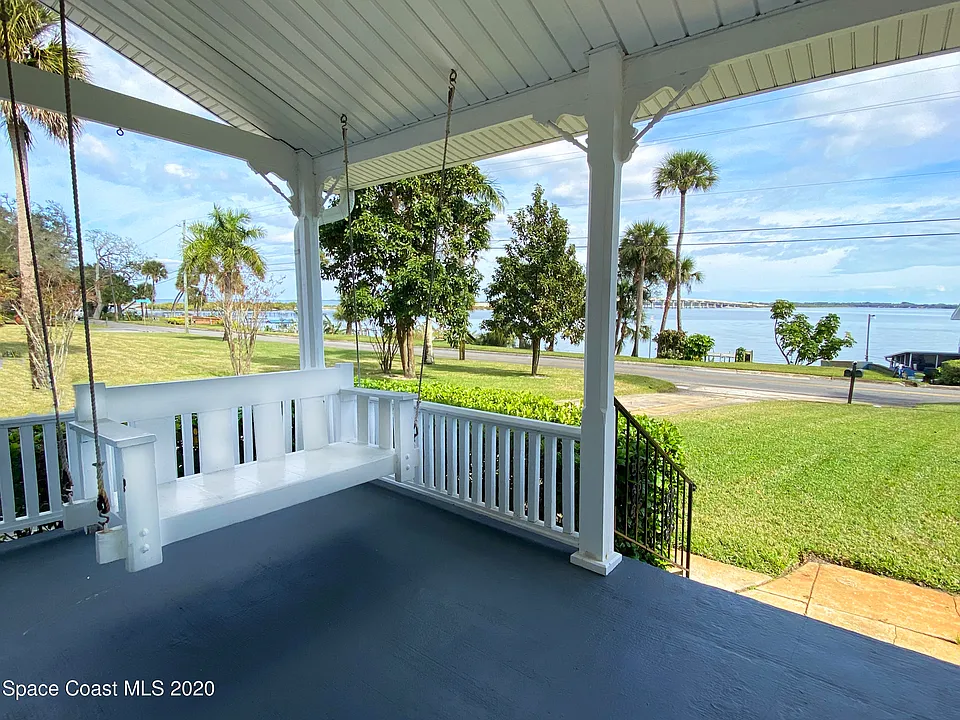 2811 N Indian River Dr