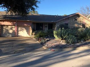 1608 Windlea Dr, Euless, TX 76040